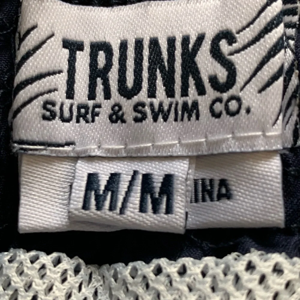 Trunks Surf & Swim Co. Navy Blue Embroidered Watermelon Swim Trunks Size M